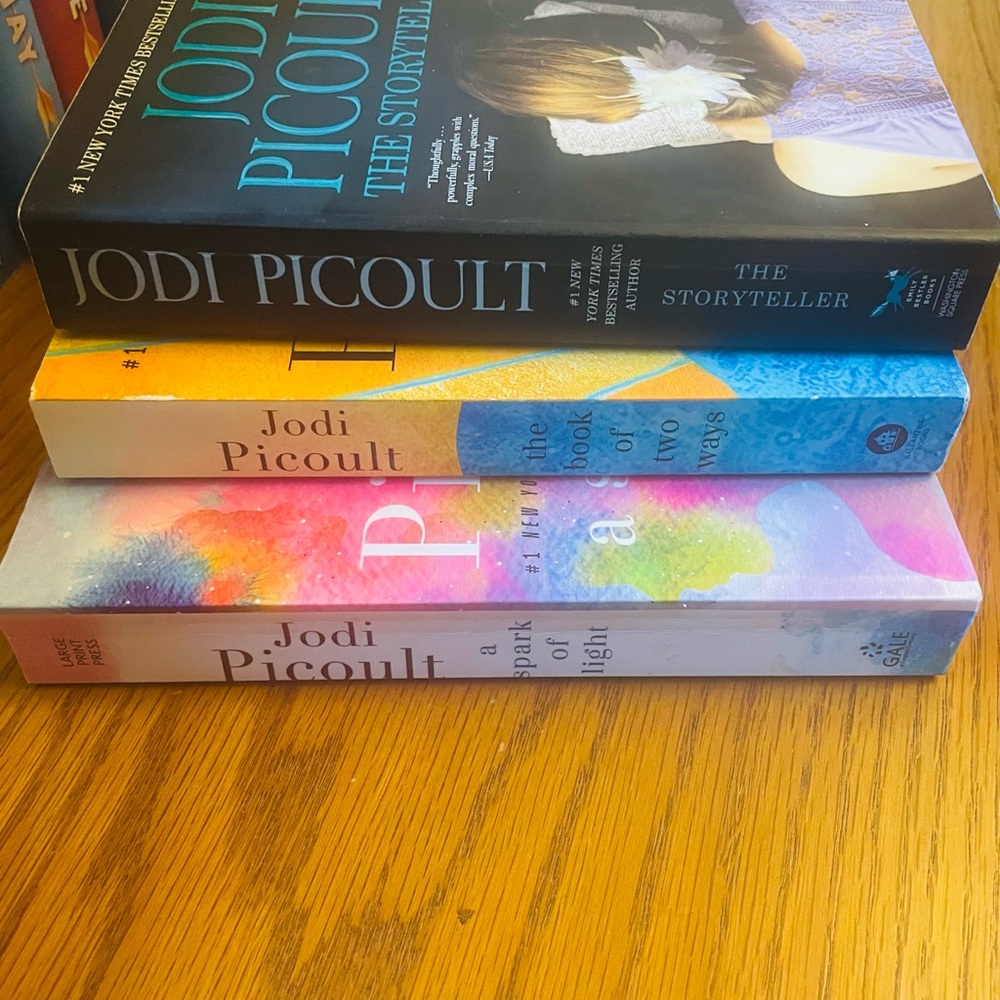 Jodi Picoult Book Set